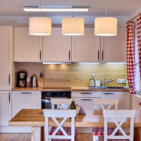 Alpenzauber Apartment การ์มิช-พาร์เทนเคียร์เชน ภายนอก รูปภาพ