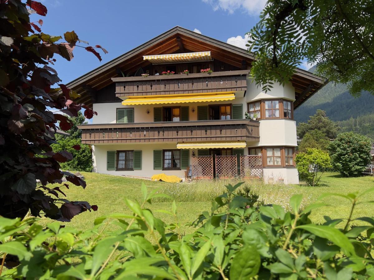 Alpenzauber Apartment การ์มิช-พาร์เทนเคียร์เชน ภายนอก รูปภาพ
