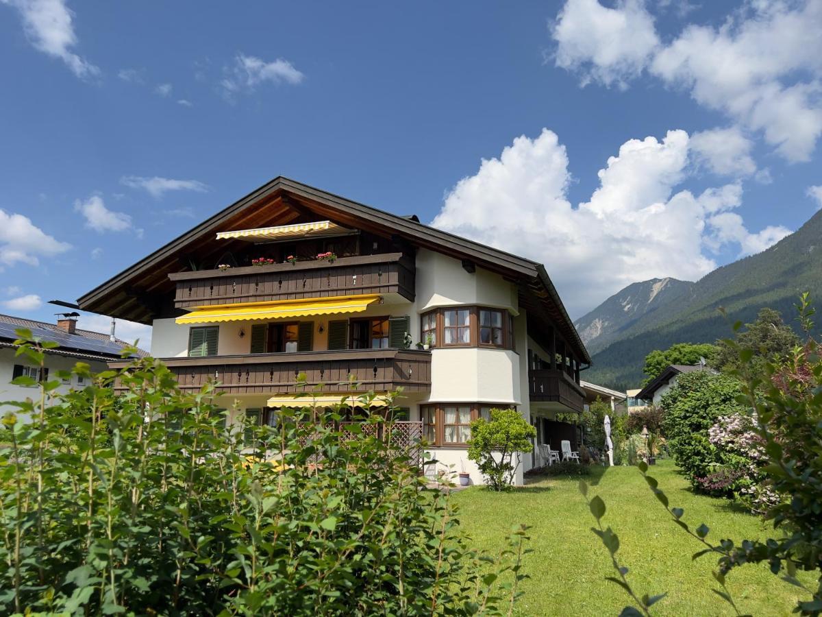 Alpenzauber Apartment การ์มิช-พาร์เทนเคียร์เชน ภายนอก รูปภาพ