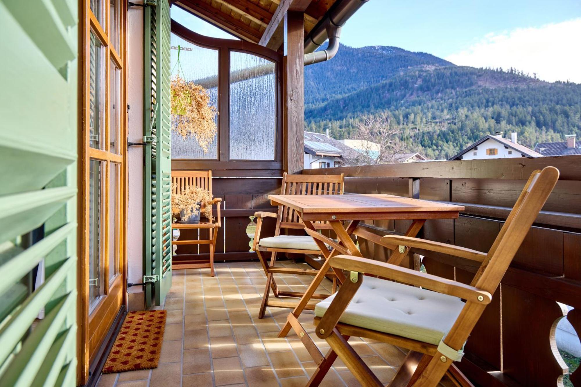 Alpenzauber Apartment การ์มิช-พาร์เทนเคียร์เชน ภายนอก รูปภาพ