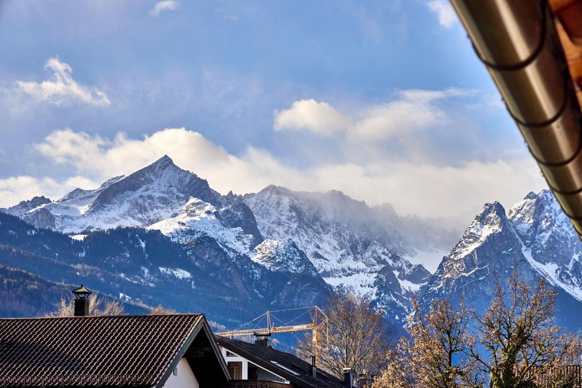 Alpenzauber Apartment การ์มิช-พาร์เทนเคียร์เชน ภายนอก รูปภาพ